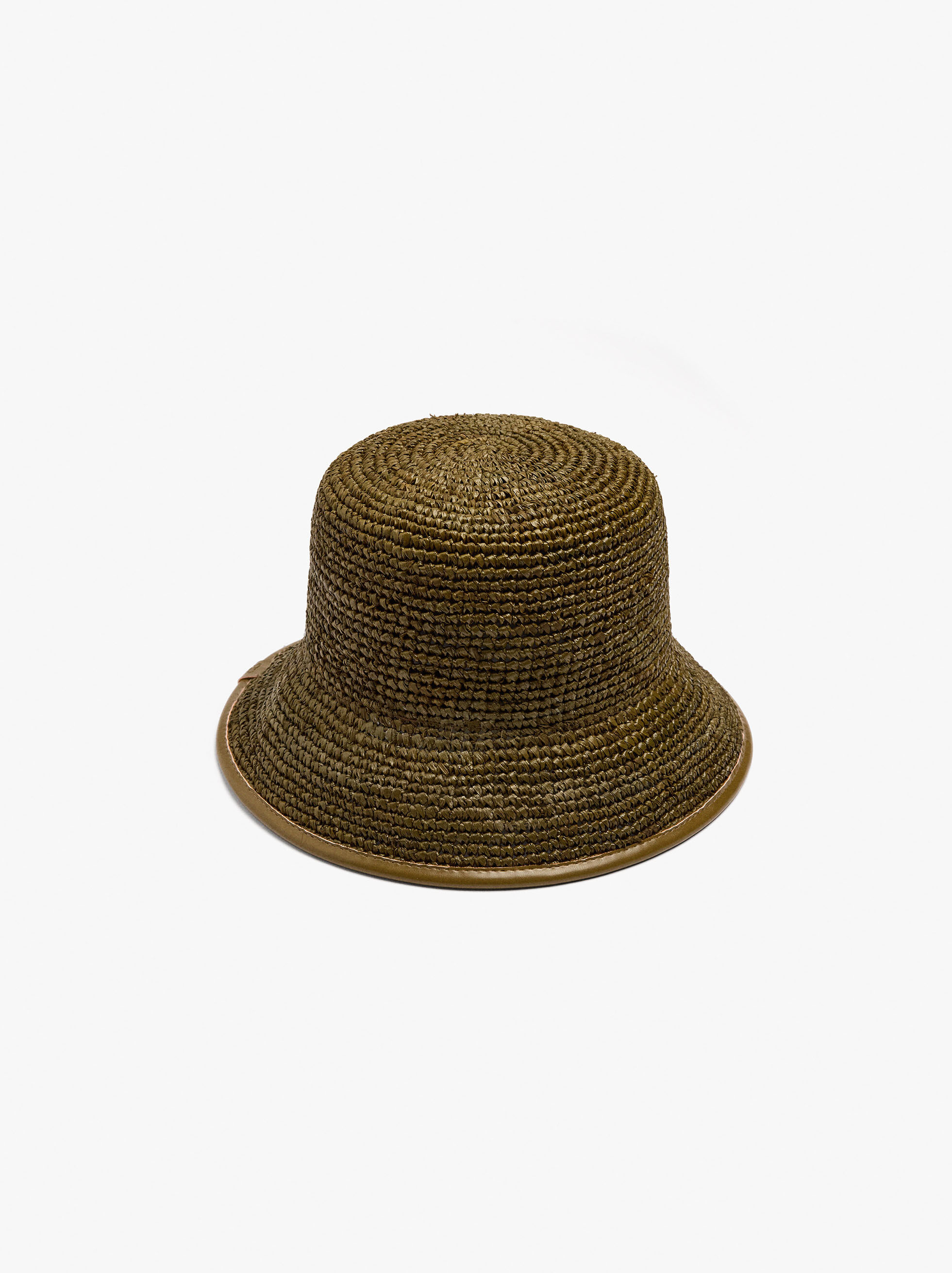 Sombrero bucket de rafia