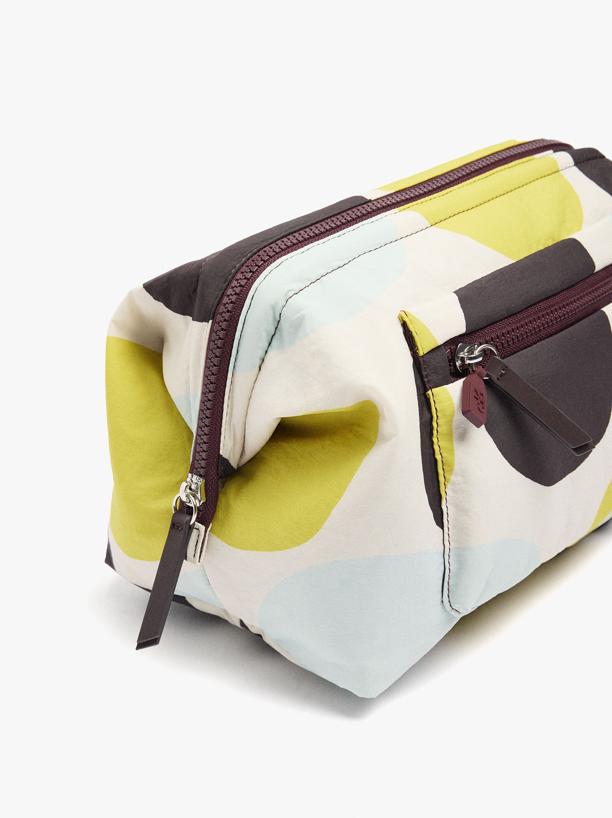 Necessaire de nylon estampado