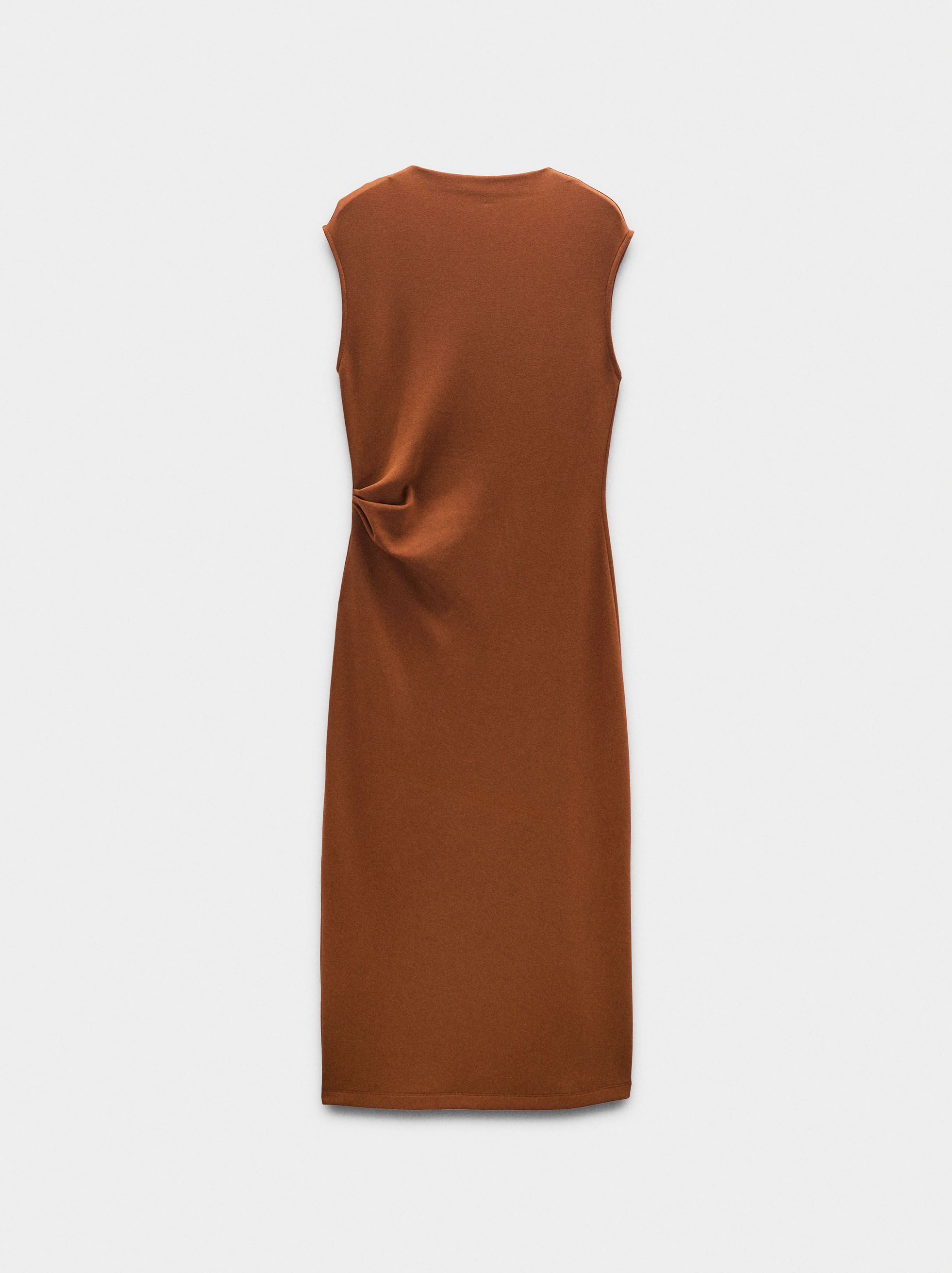 Vestido midi con volantes Vestido midi con volantes